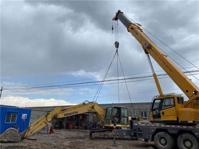 赞皇县25吨吊车的工作半径是多少？